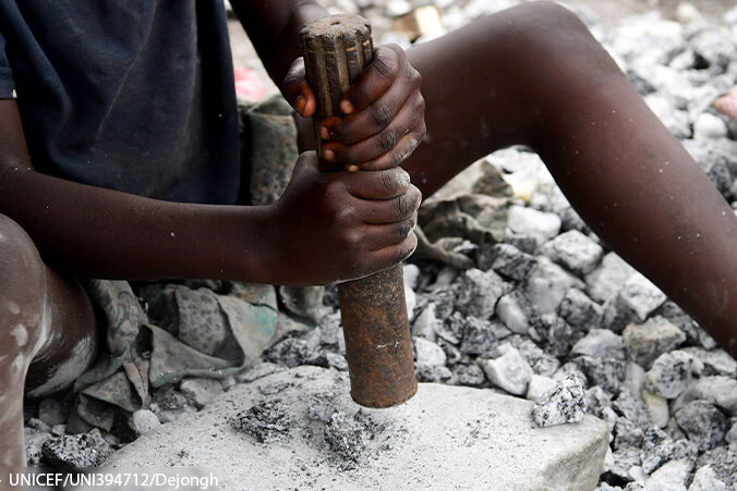 foto- UNICEF/UNI394712/Dejongh